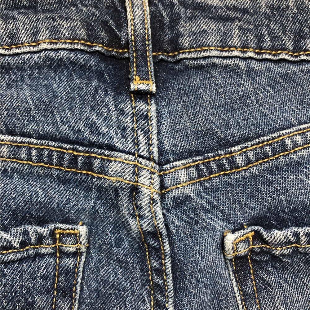 Old Navy Extra High-Rise Sky-Hi Wide Leg Jeans - Picture 11 of 17